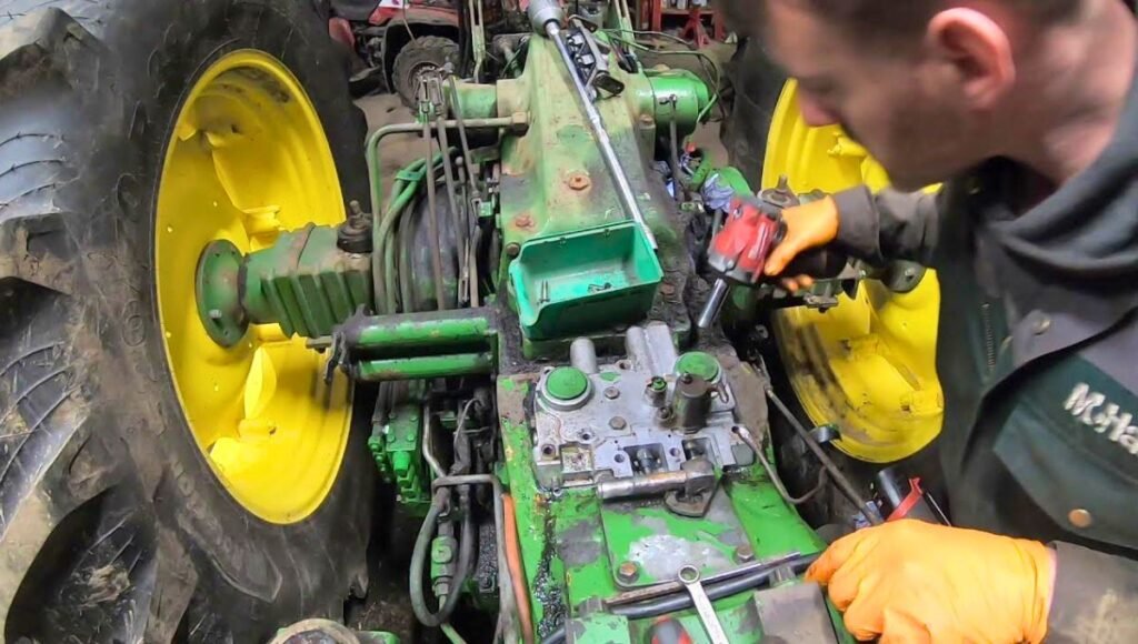 How To Check Hydraulic Fluid Level On John Deere Tractor