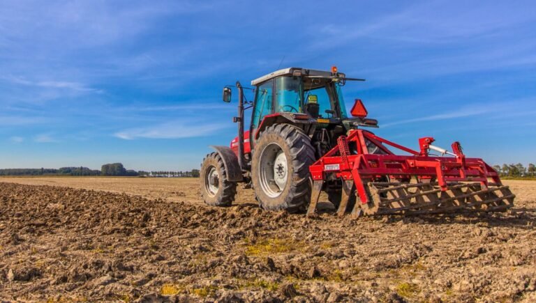 How to Check Hydraulic Fluid on a Mahindra Tractor